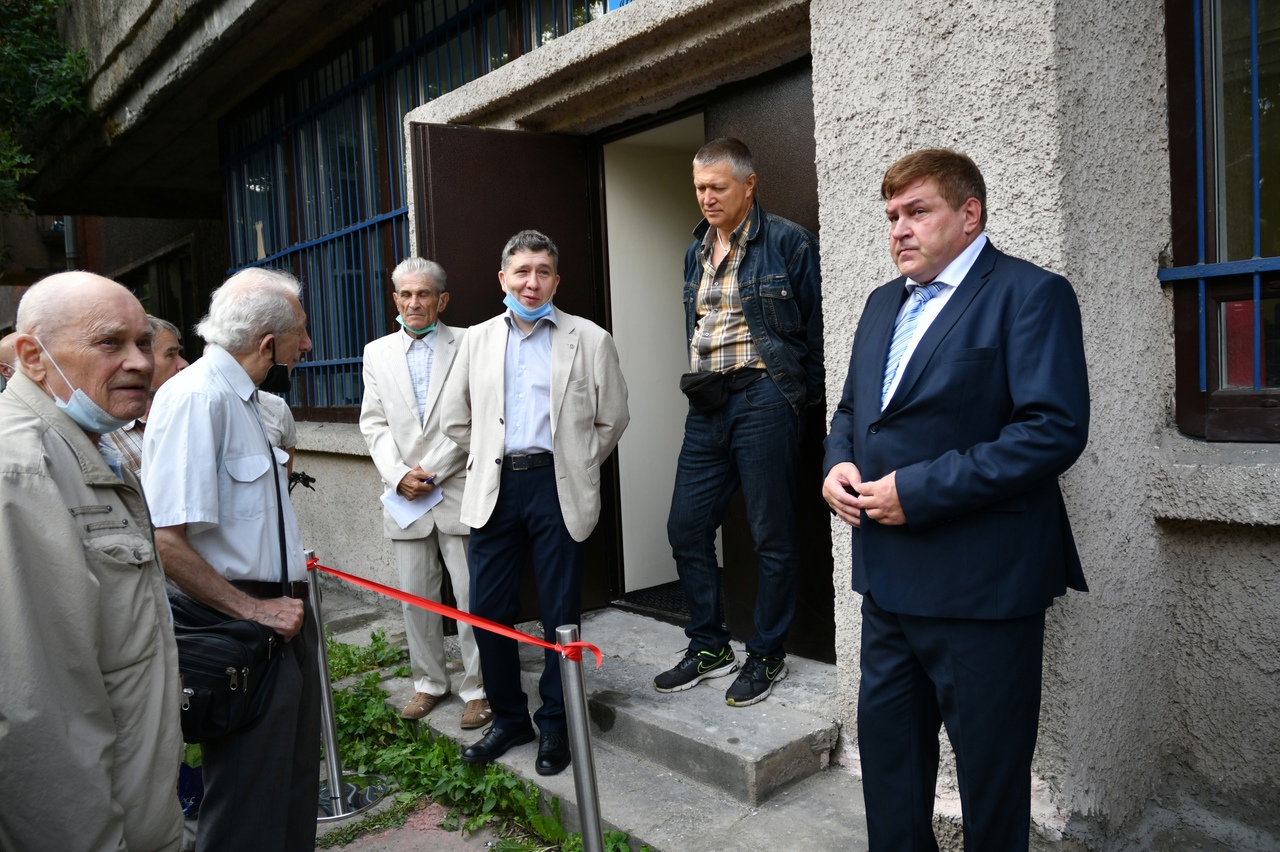 Клуб на петроградской стороне. Шахматы клуб на Петроградской стороне. Шахматный клуб на Петроградской стороне Санкт-Петербург. Шахматный клуб музей Краснодар. Шахматный клуб ветеранов здание в Приморском парке.